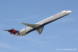 McDonnell Douglas MD-90 (N962DN) 