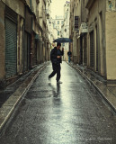 Sous la pluie...  Paris.