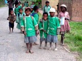 097 school-children Ranomafana 081030 S. Lithner