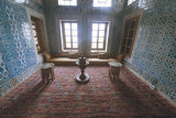 Istanbul Sultans Pavilion at Yeni Camii May 2014 6123.jpg