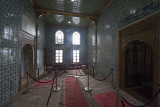 Istanbul Sultans Pavilion at Yeni Camii May 2014 6151.jpg