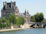 The Louvre and Pont Royal as seen from the water taxi. 