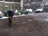 Ice scraping in front of the hotel .. 4292