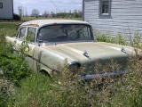 Abandoned vehicle 9432