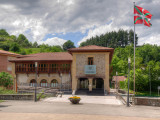 Antiguas escuelas. Hoy Ayuntamiento P6076670_tonemapped.jpg