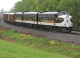 NS 955 eases through the siding at Waddy KY on a moist Sunday afternoon