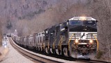 Southbound grain train 44X stretches out through the Green RIver Dip