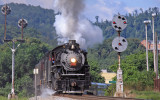 4501 passes the signals at Schuleen on the East Side of Marion