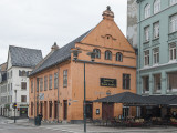 Restaurant, theater, museum