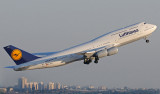 Boeing 747-830.jpg