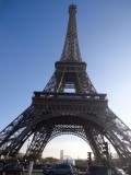 <a target=_blank href=http://en.wikipedia.org/wiki/Eiffel_Tower>La tour Eiffel</a>