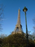<a target=_blank href=http://en.wikipedia.org/wiki/Eiffel_Tower>La tour Eiffel</a>
