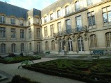 <a target=_blank href=http://www.carnavalet.paris.fr/en/museum-carnavalet>Musee Carnavalet</a>