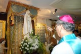 Bishop Deogracias S. Iiguez blesses the Our Lady of Fatima image