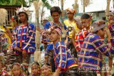 Performers from Magallanes Elementary School