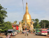 The bus back to Yangon had a short stop at Shwemawdaw Paya in Bago. The highest stupa in Myanmar.