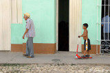 ”Walking to Scootering”, Trinidad