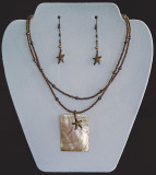 Shell & Starfish necklace / earrings set (Donated-Womens Back to Work project)