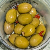 olives stuffed with piri-piri peppers