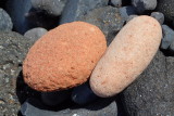 Light-colored cobbles