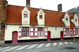 392 Almshouses, mariastraat, Brugge.jpg