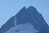 Climbers on Grossglockner peak (30x zoom)