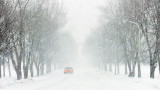 Car In Snowstorm DSCF12729-32