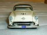 304 OLdsmobile Super 88 1954