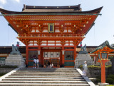 Entrance to the Fushimi-Inari shrine