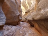 LB158230 slot canyon escalante monument.jpg