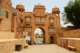 2014079250 Gadi Sagar Lake.JPG