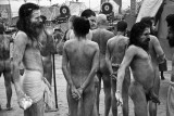 Naga sadhus 05 bw.jpg