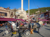 Shadėrvan Square