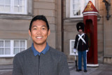 Dennis with the Queens Guard, Amaleinborg