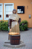 Sculpture of a woman selling fish, Dolly Dimples