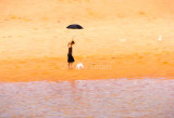 Girl with the black umbrella 