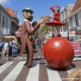 Compagnie with balls - Join the parade
