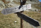 Ragged signpost
