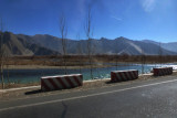 Between the Airport and Lhasa 4