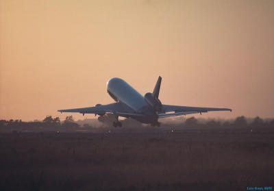 Airtours, DC-10, at sunset