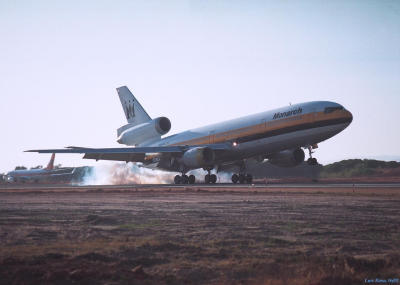 Monarch, DC-10