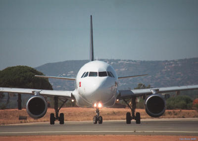 Air Luxor, A320