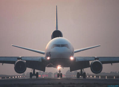 aih_dc10_frente_sunsetjpg2.jpg