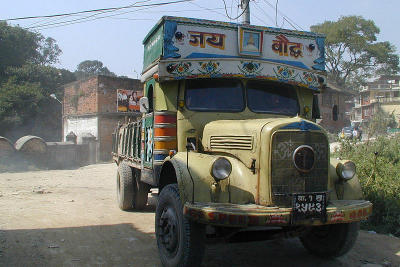 386 - Typical Nepalese truck