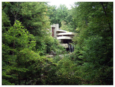 Fallingwater: Surrounded by trees, the house becomes a rock in its surroundings.