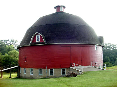 Round barn.jpg