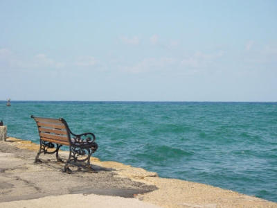 h-bench3.jpg
