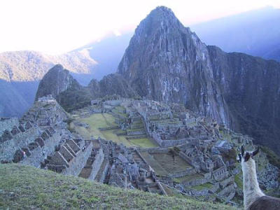 u/kristofgeirnaert/medium/126945.zonsopgangmachupicchu3metlama.jpg