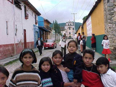streetkids...achtergrond Arco El Carmen