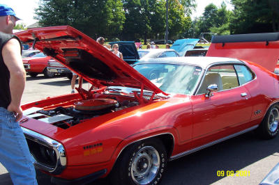 Hemi Plymouth GTX.JPG